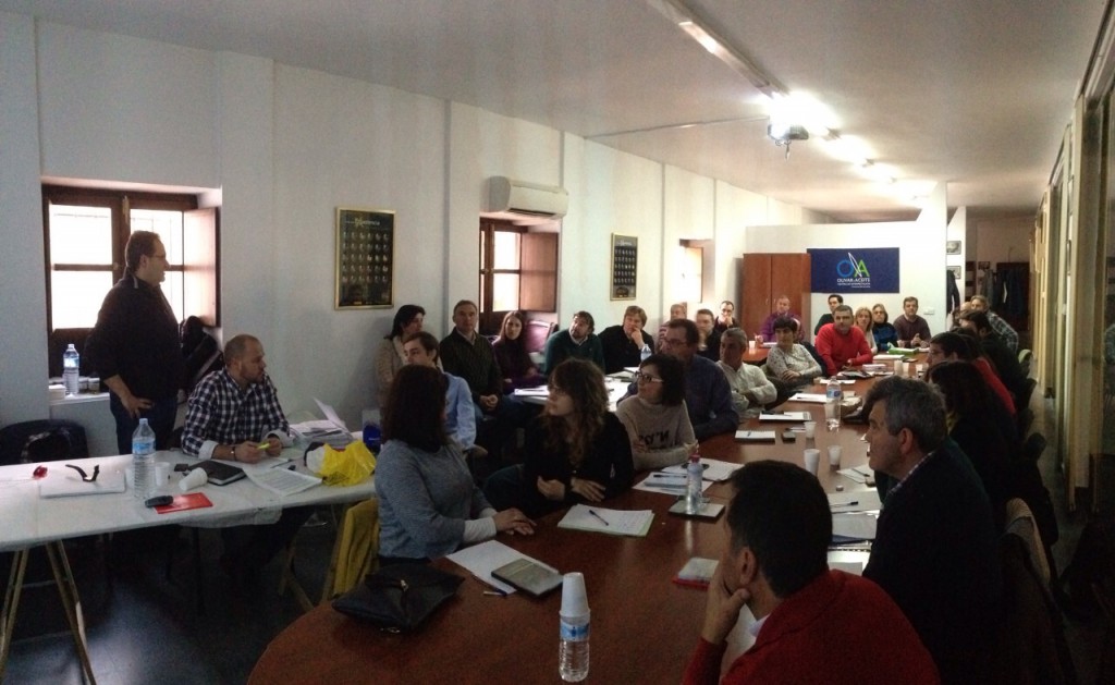 ASAJA-Jaén comienza a gestionar las ayudas PAC 2015